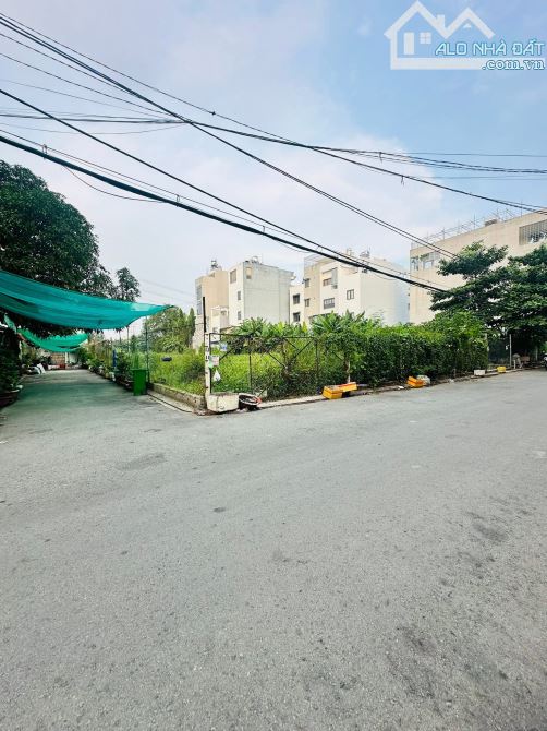 ĐẤT KHỦNG 2.282M2 – TƯƠNG LAI 3 MẶT TIỀN– BÌNH TÂN – NGANG 21