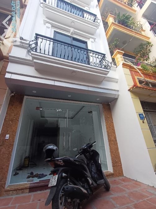 BÁN NHÀ CẦU DỪA, GẦN GA THƯỜNG TÍN, PHÂN LÔ, KD 70M X 5 TẦNG GIÁ HƠN 6 TỶ.