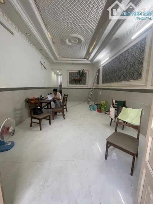 2,1 tỷ NHÀ MẶT PHỐ NGUYỄN BÌNH, NHÀ BÈ,vừa kinh doanh vừa ở 57M2 ( 4m x 14m )