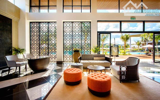 CHUYỂN NHƯỢNG KHÁCH SẠN 4 SAO - 169 PHÒNG- GÓC 2MT BẾN NGHÉ, QUẬN 1- GIÁ 700 TỶ