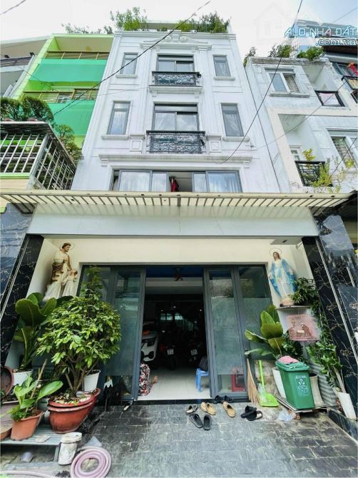 Bán nhà 5 tầng đường Dương Quảng hàm phường 5 quận gò vấp