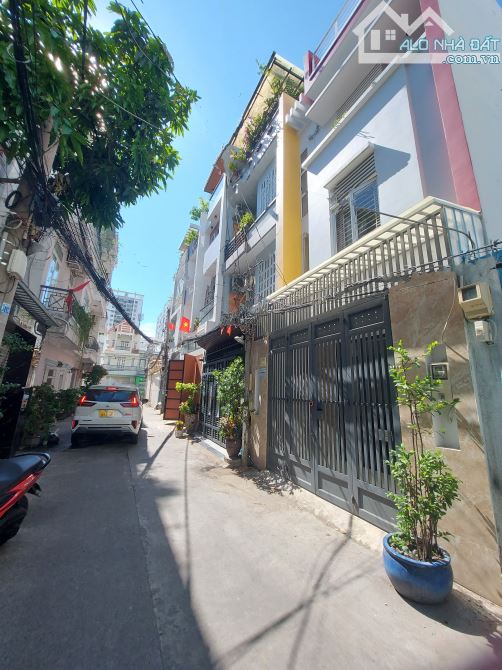 Bán nhà 5 tầng - 55m2 -xe hơi ngủ nhà - Nguyễn Thị Thập - Quận 7 - hơn 8 tỷ