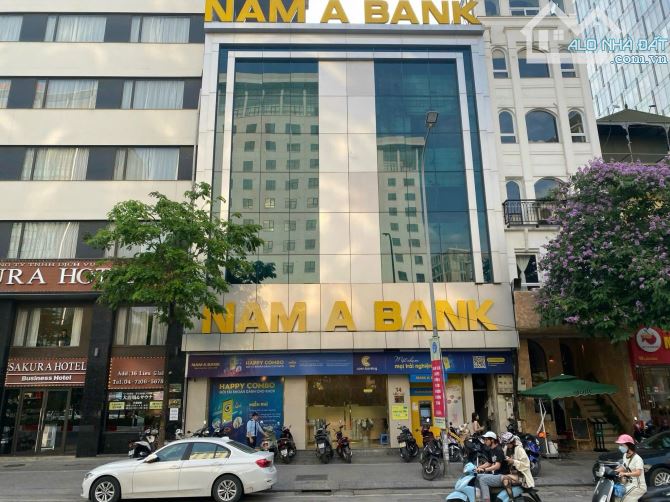 Cho thuê nhà mặt phố Liễu Giai , 200m² x 3.5 tầng, MT 13m –KD mọi mô hình,180tr/tháng