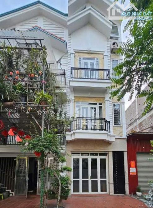 MẶT PHỐ CẦU GIẤY VỈA HÈ RỘNG Ô TÔ TRÁNH NHAU, 33M GIÁ XINH 14 TỶ