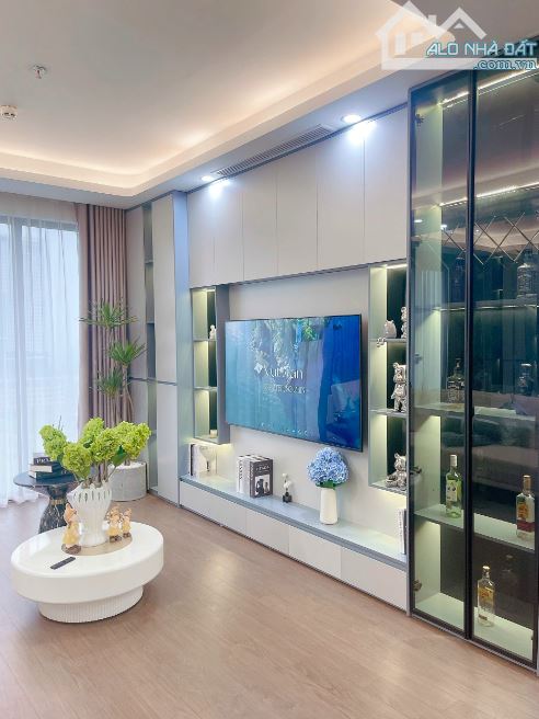 Cho  thuê căn hộ MHDI  Đình thôn 2PN  tầng  trung  đẹp, view  sân  vận động MĐ, full  đồ