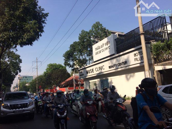 Mặt tiền Phan Đình Phùng (Phú Nhuận), 11x28m, giá 77 tỷ