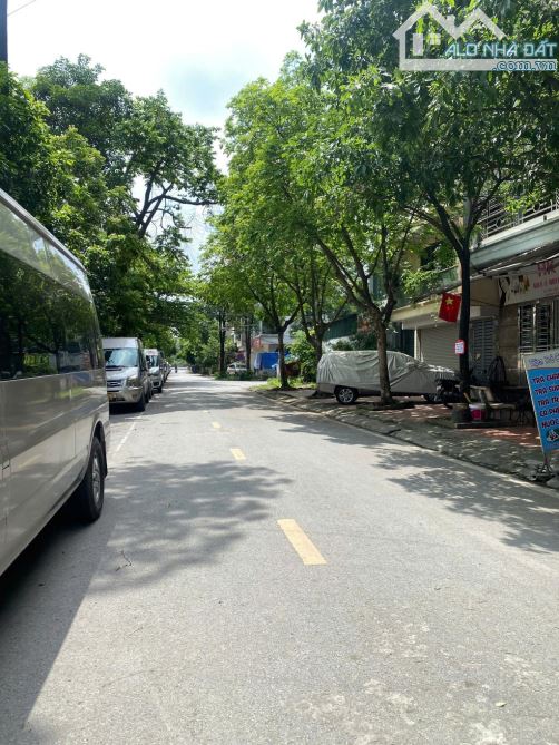 BÁN CĂN CẤP 4 ĐƯỜNG CẦU DIỄN: DT 83M2 - MT 5,5M - ĐẤT PHÂN LÔ - Ô TÔ TRÁNH NHAU - VỈA HÈ