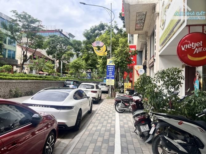 BÁN NHÀ PHÂN LÔ LẠC LONG QUÂN CẠNH LOTTE TÂY HỒ, OTO TRÁNH 65M2, 5 TẦNG, MẶT TIỀN 5M, 22TỶ