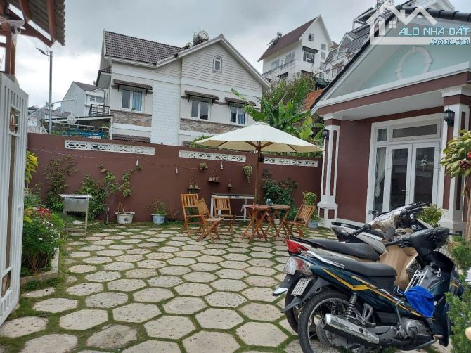 Bán biệt thự Hoàng Văn Thụ P5 Đà Lạt