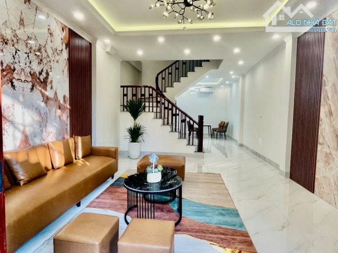Bán Nhà Long Biên Phúc Lợi 65m2-Mt 4.6m-7.2 tỷ-FULL NỘI THẤT-Ô TÔ GẦN-NGÕ THÔNG-HIẾM-SÔ VU