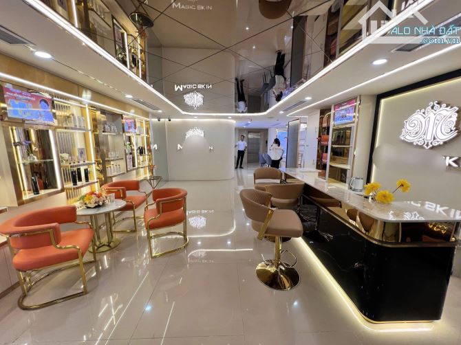Siêu víp mặt phố liễu giai ba đình 7T thang máy 70m2 39tỷ