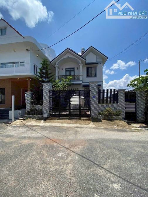 BIỆT THỰ MỚI XÂY 317m - 7 PHÒNG NGỦ - VIEW TUYỆT ĐẸP 17ty