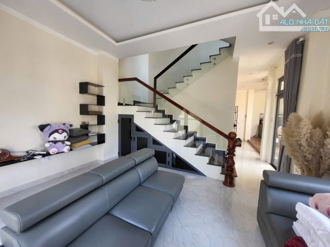BÁN NHÀ MẶT TIỀN PHAN CHU TRINH – PHƯỜNG 9, ĐÀ LẠT – 10 PHÒNG ĐANG KINH DOANH, GIÁ 16 TỶ