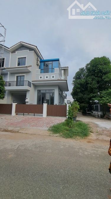 bán nhà Quận 8, 200m2, 3 tầng, khu dân cư phong phú, nhỉnh 15 tỷ
