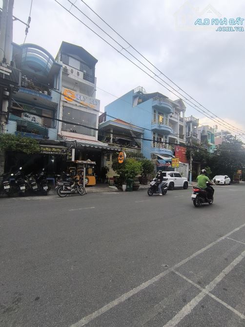 MTKD Lê Đức Thọ P7-GV. DT: 4x20m2. Nhà 1 Trệt 3 Lầu. Giá 12.5 Tỷ TL