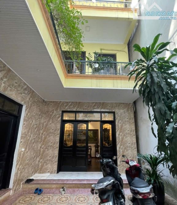 Siêu phẩm Tây Hồ, chủ nhà thành đạt, lô góc hai mặt thoáng