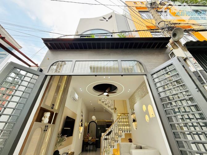 Bán gấp siêu mẫu 3 PN,full nội thất, sát bên CV Làng Hoa,Gò Vấp :nhỉnh 4 tỷ