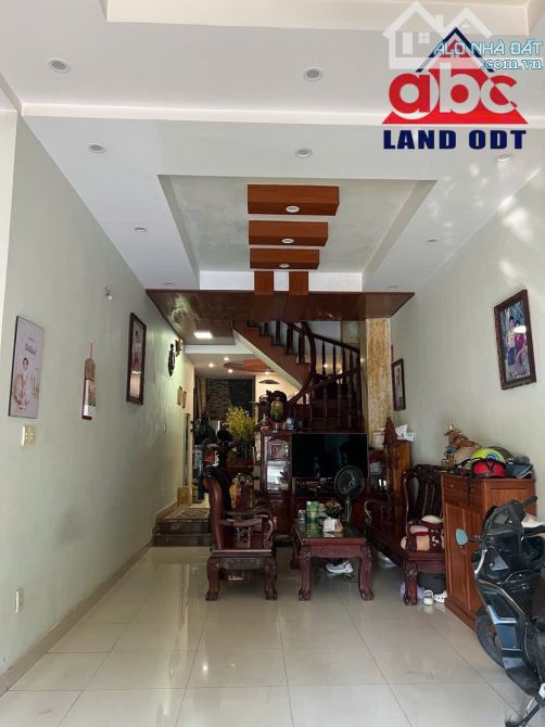 Bán nhà 3 lầu full nội thất gỗ 1 tỷ – KDC D2D Võ Thị Sáu – Biên Hoà.