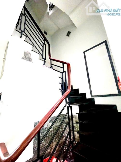 Bán nhà Gà Đẻ Trứng Vàng Nghuyễn Đình chiểu Q3.Giá 7tỷ xxxDT60m2, 4 tầng, 4x15, 5p,4wc.