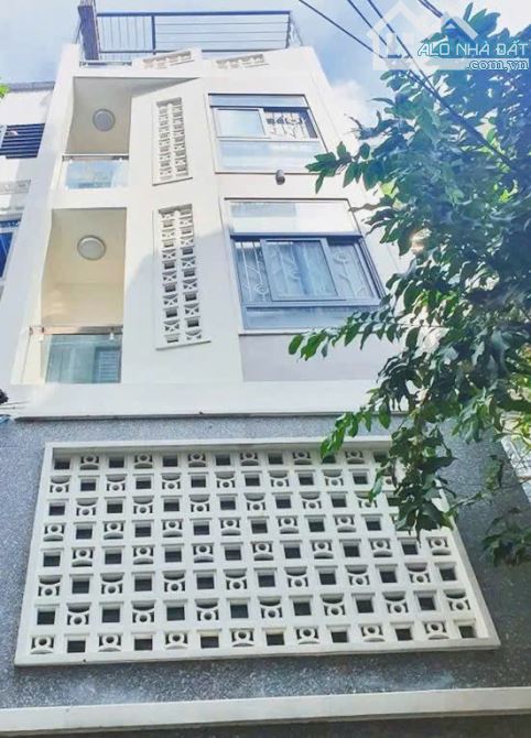 Bán GẤP CHDV Cộng Hòa, 5 tầng, 13PN, 13WC, chỉ 12.3 tỷ , dòng tiền 300 triệu.N