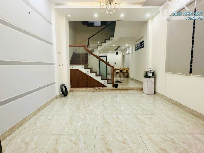 🔥HOT!! NHÀ 3 TẦNG MỚI ĐẸP – HOÀNG DIỆU GIAO NGUYỄN VĂN LINH – TT HẢI CHÂU – NHỈNH  4 TỶ