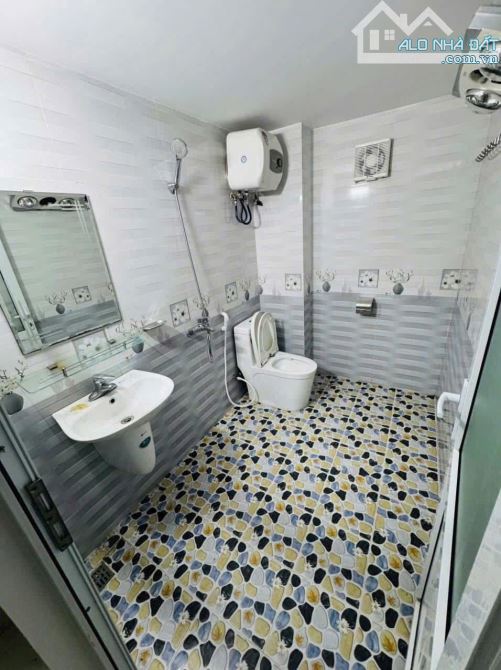 Bán nhà 3 tầng dân xây oto vào tr0ng nhà tại Đồng Hoà - Kiến An