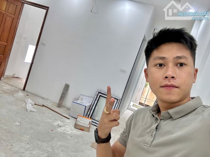 Hàng xóm Time City DT 45m2 5 Tầng - 30m ra phố ngõ thẳng tắp rộng rãi - Giá ngon 7,9 tỷ