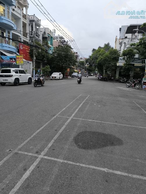 BÁN GẤP MTKD Phạm Huy Thông P7-GV. DT 4x20m2. Nhà 1 Trệt 3 lầu Giá 12.5 Tỷ TL