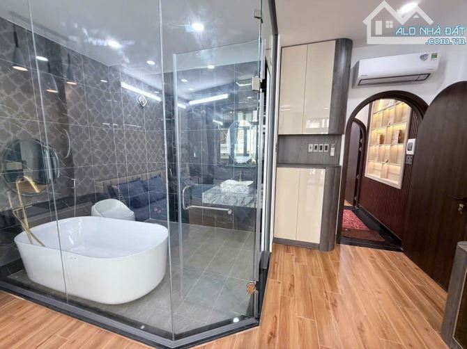 CỰC PHẨM GIÁP SÂN BAY  – NGANG 5M, 3 LẦU – NỘI THẤT XỊN SÒ - 9,9 TỶ - 10