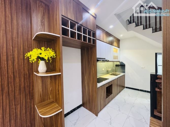 BÁN NHÀ 4 TẦNG TẠI BẮC TỪ LIÊM: DT 30M2 - NHÀ MỚI ĐẸP Ở LUÔN - TẶNG FULL NỘI THẤT - 1