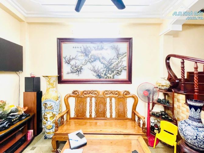Nhà đẹp ở luôn Lương Sử A Đống Đa. Sổ vuông 31m, 5 tầng 3 ngủ MT3m Giá 5.8 tỷ - 1