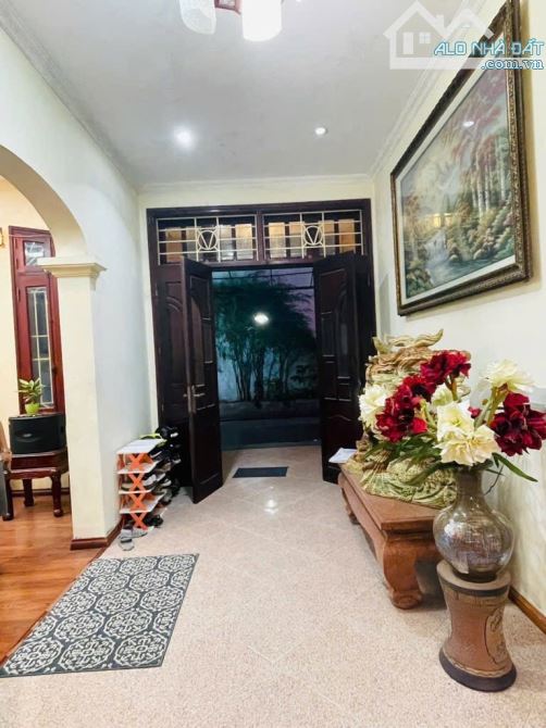 LINH LANG BA ĐÌNH - Nhà 100m2 2 tầng mặt tiền 6m gần đường đôi 4 làn xe chạy, Giá hơn 17 t - 1