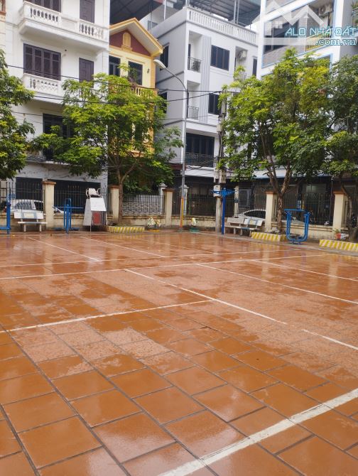NHÀ HIẾM - PHỐ XUÂN ĐỈNH - THANG MÁY - Ô TÔ - NGÕ THÔNG - NHỈNH 8 TỶ - 1