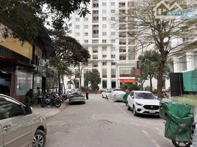 BÁN BIỆT THỰ TỨ HIỆP . NHÀ 8 TẦNG . MT 14 M  DT 230 M . . ĐẢNG CẤP NHẤT - 1