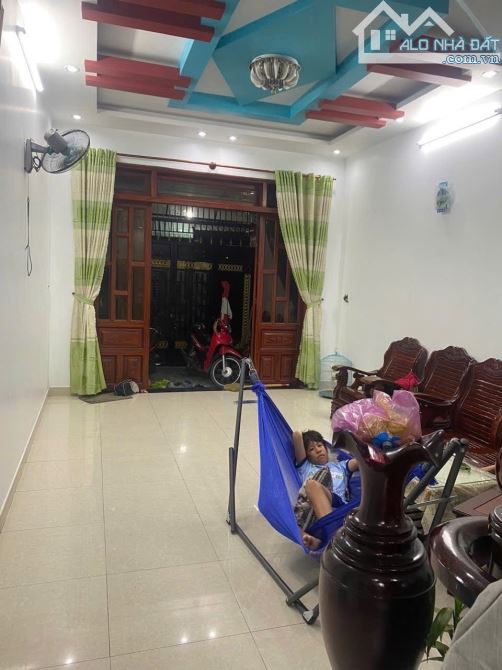 Bán nhanh nhà 72m2.3 tầng. Đ/số 8.BHHB. Bình tân. Chỉ 5.3T - 1