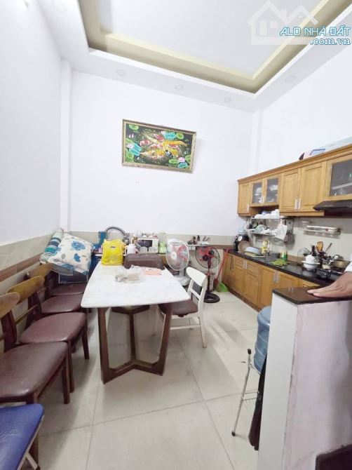 Bán nhà mặt tiền Trịnh Đình Trọng - Kênh Tân Hoá, Q. Tân Phú, DT 4x16m, 2 lầu ST, nhà đẹp - 1