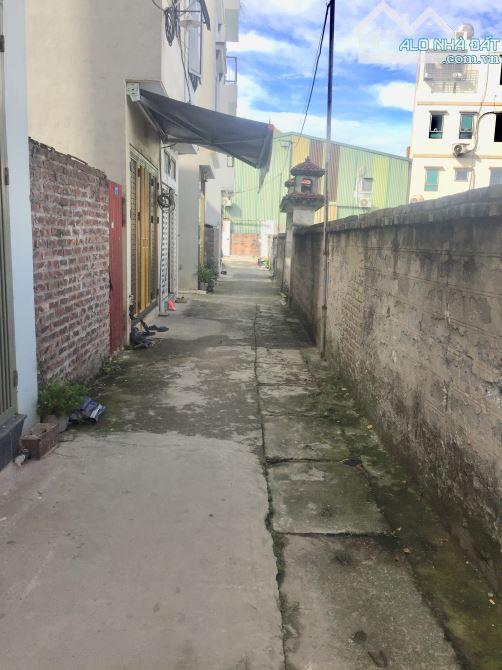 - Bán nhanh mảnh đất Thôn Siêu Quần 51 m2, Mt 5m,  Vị trí Cực đẹp , Giá chỉ 3.855 tr - 1