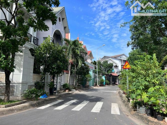Lô duy nhất KDC Văn Minh, An Phú. 300m2 (17 x 19m), biệt thự Hầm 3 Tầng, Giá bán 233Tr/m2 - 1