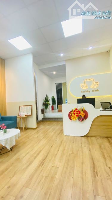 BÁN NHÀ MẶT ĐƯỜNG HOÀNG NGÂN, KINH DOANH. VỈA HÈ RỘNG. 75M2 - 4 TẦNG. MT 5,5M. - 1