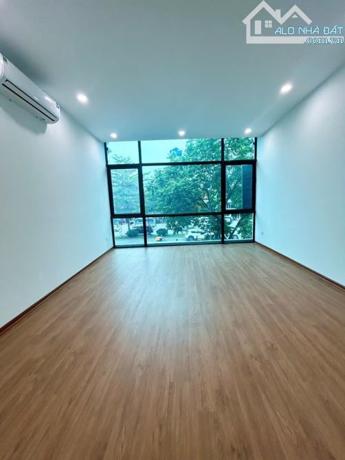 Bán lô góc mặt phố Trường Chinh, vị trí đẹp gần ngã tư sở, KD sầm uất 42,5m, 6 tầng, MT4,8 - 1