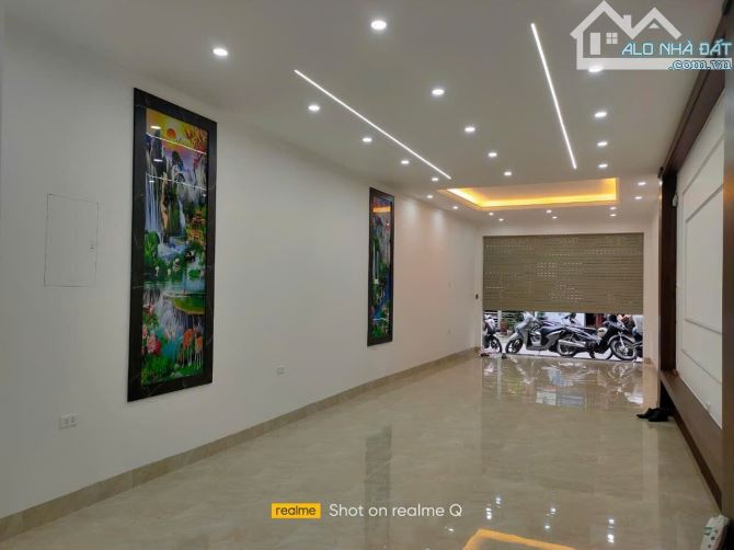 BÁN NHÀ ĐẸP, MỚI BỒ ĐỀ – GARA 2 Ô TÔ – KINH DOANH – NỞ HẬU – 68M2 CHỈ 23,95 TỶ - 1