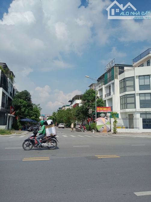 Bán nhà Ao Sào, Thịnh Liệt, 70 m2, vỉa hè, ô tô tránh, kinh doanh, mt rộng, 19.5 tỷ - 1