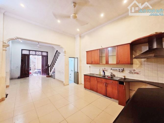 Bán Nhà Phố Nguyễn Chí Thanh, Đống Đa, Phân Lô - Ô TÔ TRÁNH - GẦN PHỐ 2 Thoáng 46m²*5tầng - 1