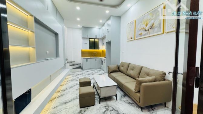 1/100 Cực hiên Nguyễn Đình Chiểu, Q Hai Bà Trưng 27m2,4 tầng. - 1