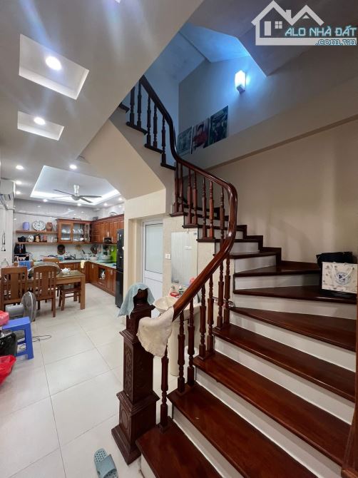 Bán nhà Trịnh Đình Cửu phân lô ô tô tránh kinh doanh dt55m2 x 5 tầng giá 13.8 tỷ - 1