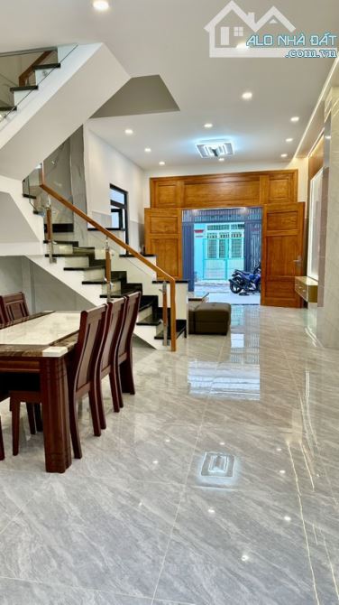 Xuân Thới Đông, Hóc Môn. DT 5x19m. Đường 7m. Khu phân lô dân trí. Sổ hoàn công đủ. - 1