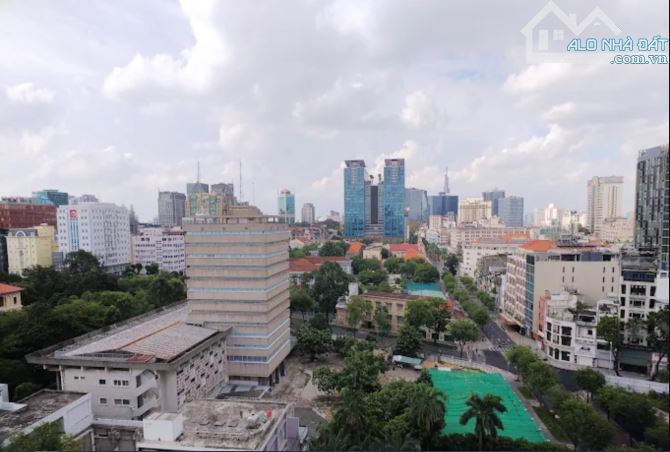 cho thuê khách sạn 65 phòng- mt lê thánh tôn- dt: 235m2- ngang 10m- giá: 1,5 tỷ/th - 1