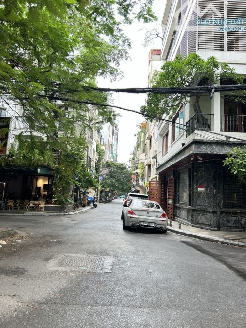 Bán nhà phân lô đẹp nhất quận Đống Đa Nguyên Hồng 68m2 x Mt 5,5m phố kinh doanh sầm uất. - 1