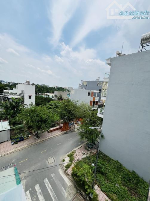 NHÀ ĐẸP 5TẦNG, KHU PHÂN LÔ ĐỒNG BỘ Đ.TL13, P.THẠNH LỘC/Q12, HẺM 12M, DT 62M2, 7.7TỶ - 1