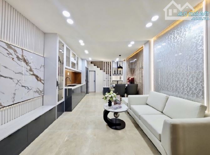 Cạnh CC Bàu Cát 2 - 40m2 ngang 4m - 4 Tầng - đường xe hơi - Nhỉnh 5T - 1